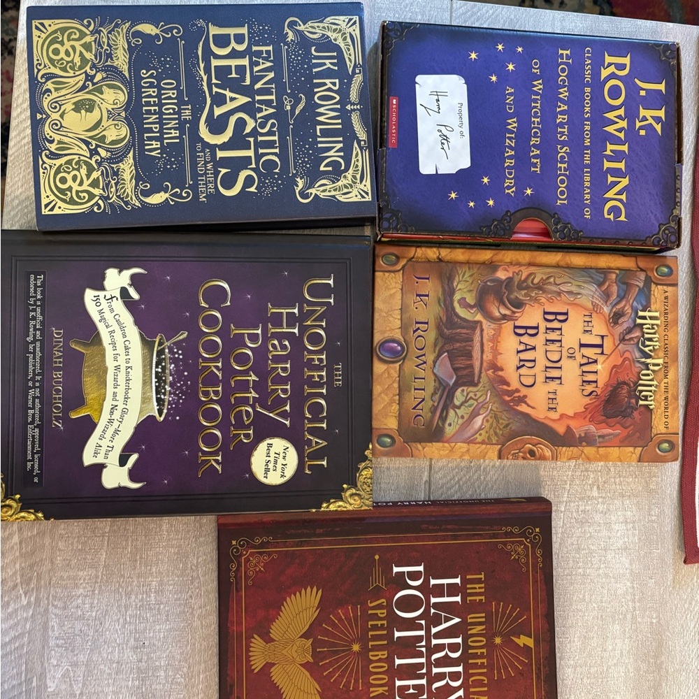 Harry Potter lot - downsizing! - Picture 2 of 9